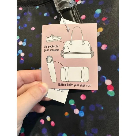 NWT Mondani New York Black Multicolored Weekender Bag - Picture 6 of 6